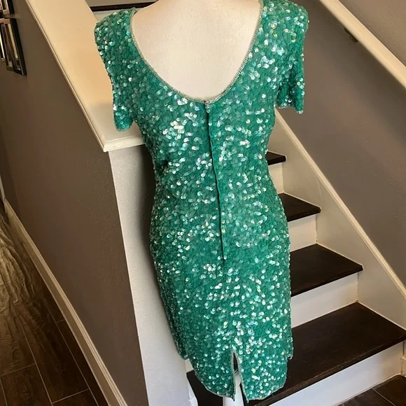 Nipon Night Show stopper Party Sequined Dress in gorgeous aqua color. Sz 8 Lined - Picture 2 of 15
